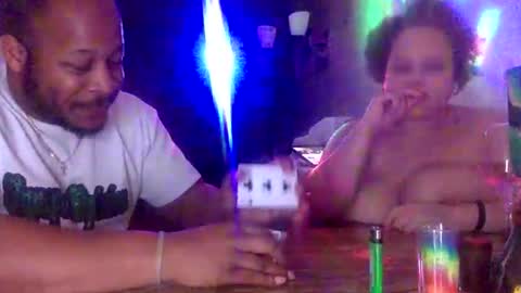 Snapshot of twinandlea chatting on January 2025 03:53:01 AM Twin and Lea online show from January 2025 03:53:01 AM