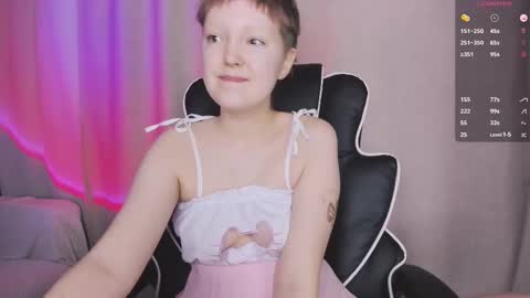Snapshot of twinkle_may chatting on February 2025 10:24:02 AM May online show from February 2025 10:24:02 AM