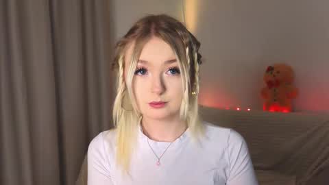 twinklefluff online show from February 2026 04:10:02 PM