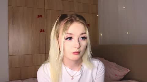 twinklefluff online show from February 2026 04:05:02 PM