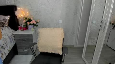 twinklingstar_ online show from April 2026 04:24:02 AM