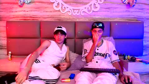 twinslovers_ online show from September 2025 08:14:01 PM