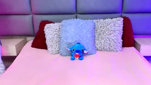 twinslovers_ online show from October 2025 01:35:01 AM