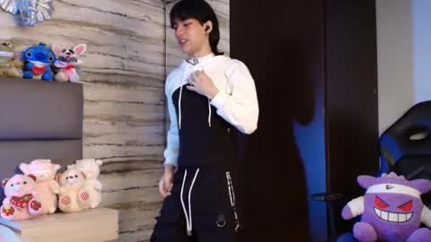 twinslovers_ online show from February 2026 04:17:01 AM