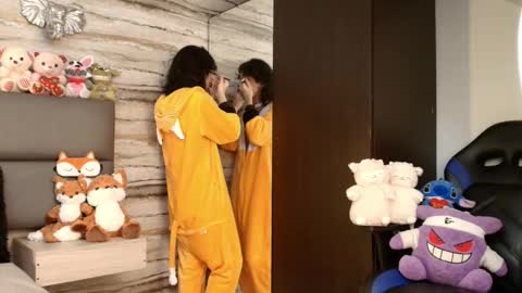 twinslovers_ online show from February 2026 03:56:02 AM