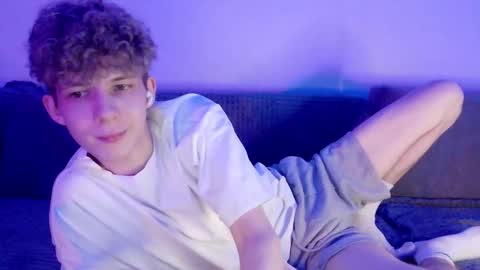 TwiShadow online show from March 2026 08:58:02 PM