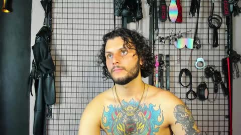 Snapshot of twisted_fantasy_ chatting on February 2025 03:19:01 PM Clio Tadeo online show from February 2025 03:19:01 PM