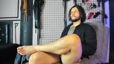 Snapshot of twisted_fantasy_ chatting on February 2025 09:05:02 PM Clio Tadeo online show from February 2025 09:05:02 PM