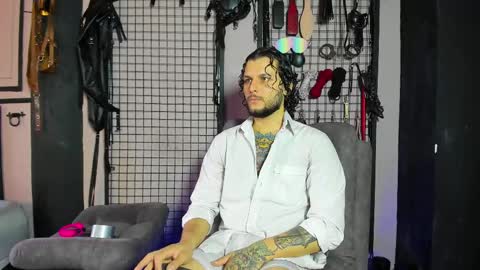 Snapshot of twisted_fantasy_ chatting on March 2025 08:42:01 PM Clio Tadeo online show from March 2025 08:42:01 PM