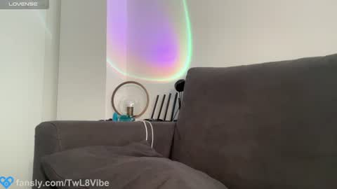Snapshot of twl8vibe chatting on July 2026 12:22:02 PM Molly and Nick online show from July 2026 12:22:02 PM