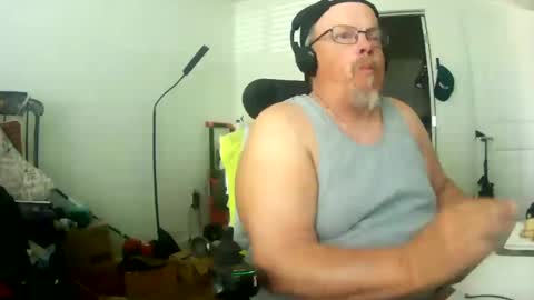 Snapshot of two_wheels_two_balls chatting on August 2026 07:05:02 PM two_wheels_two_balls online show from August 2026 07:05:02 PM