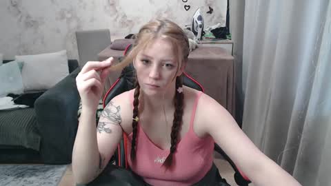 Snapshot of twocutiecats chatting on February 2025 11:56:01 AM Eva and Tim online show from February 2025 11:56:01 AM