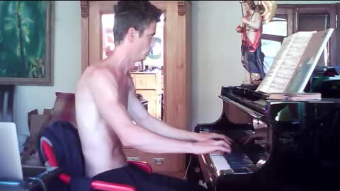 TobeBritta online show from September 2025 12:40:01 PM