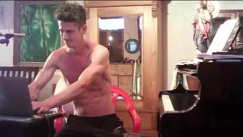 TobeBritta online show from November 2025 09:48:01 PM