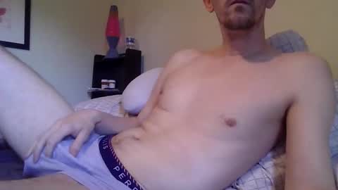 Snapshot of twohandandmore chatting on April 2026 01:28:01 PM twohandandmore online show from April 2026 01:28:01 PM