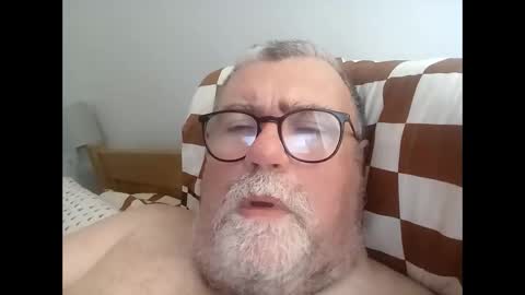 twohats2810 online show from June 2026 10:42:02 AM