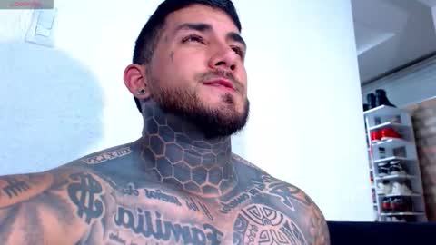 Snapshot of twonaugthy77 chatting on November 2025 02:00:02 AM Angel online show from November 2025 02:00:02 AM