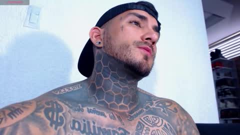 Snapshot of twonaugthy77 chatting on December 2025 07:33:02 PM Angel online show from December 2025 07:33:02 PM