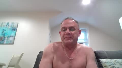 Twopeopleinlove online show from June 2026 09:45:02 AM