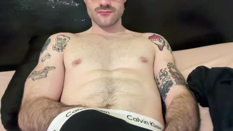 Snapshot of twunkymikey chatting on January 2025 02:37:01 AM twunkymikey online show from January 2025 02:37:01 AM