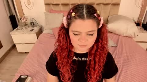 Twiggy online show from February 2025 03:06:02 AM