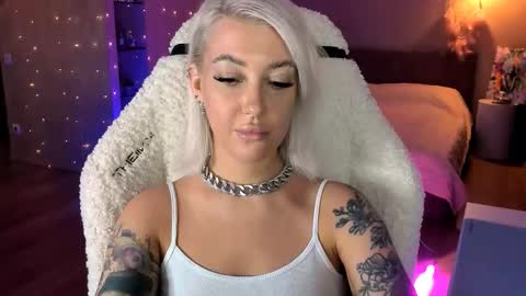 Miley online show from November 2025 10:59:02 AM