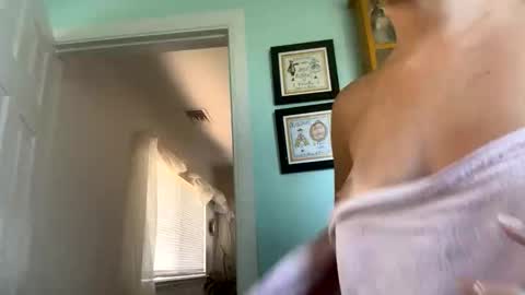 tylababyy online show from November 2025 05:13:02 PM