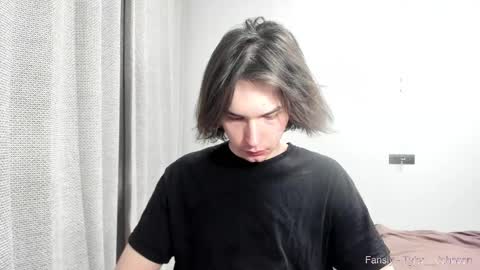 Snapshot of tyler__johnson chatting on February 2025 01:14:01 AM Tyler  johnson online show from February 2025 01:14:01 AM