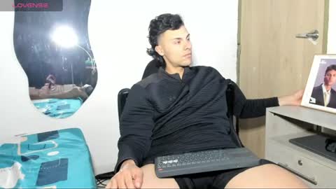 Snapshot of tyler_axel chatting on July 2026 01:46:02 AM tyler_axel online show from July 2026 01:46:02 AM