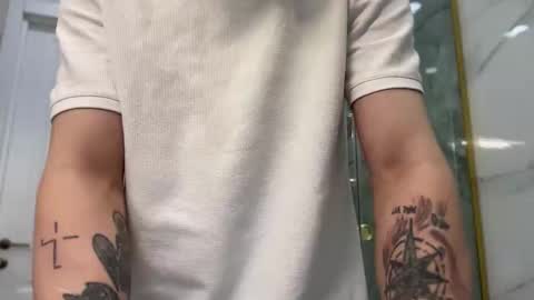 tyler_garrner online show from November 2025 05:36:02 PM