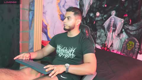 Tyler online show from October 2025 09:44:01 PM