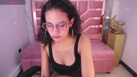TYNA  online show from January 2025 10:51:02 PM