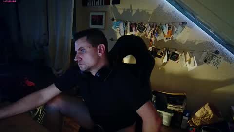 Sascha online show from November 2025 08:51:01 PM