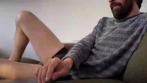 Ross online show from November 2025 07:01:02 PM