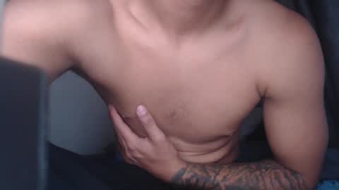ugh_manux online show from May 2026 02:51:02 AM