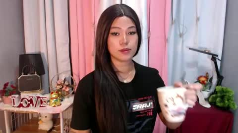 Snapshot of ugly_asianlover chatting on December 2024 11:10:02 AM rechelle online show from December 2024 11:10:02 AM