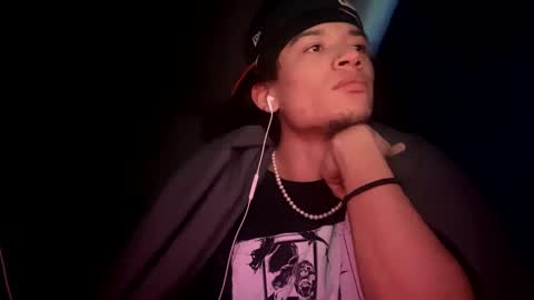 Snapshot of uhdummy chatting on January 2025 06:31:01 PM snap mixedaddyx ig drexdummy online show from January 2025 06:31:01 PM