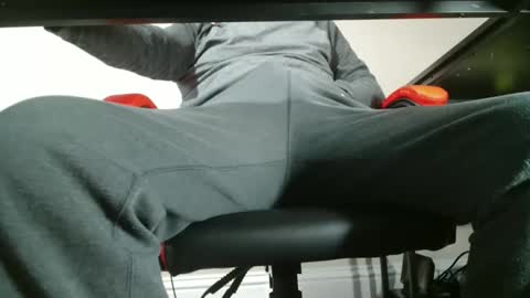 Snapshot of ukguynxtdr chatting on January 2026 09:00:01 AM ukguynxtdr online show from January 2026 09:00:01 AM