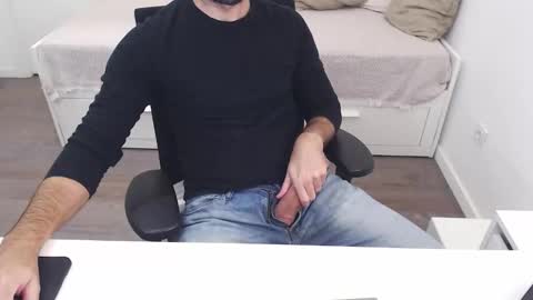 Ulep online show from November 2025 09:25:01 PM