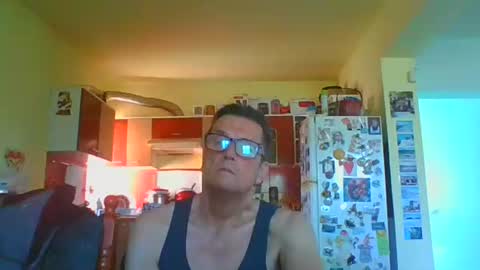 Snapshot of ulmeni7 chatting on May 2026 07:04:01 AM ulmeni7 online show from May 2026 07:04:01 AM