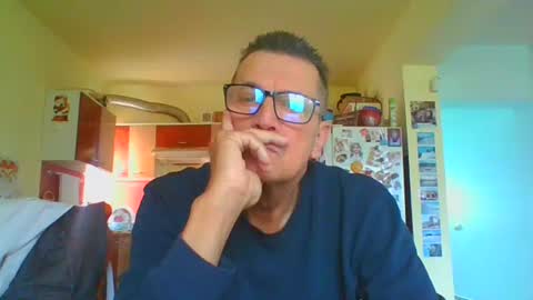 Snapshot of ulmeni7 chatting on May 2026 04:52:02 AM ulmeni7 online show from May 2026 04:52:02 AM