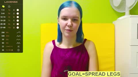 Roxy online show from October 2025 07:44:02 PM