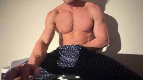 Snapshot of um_cammusc chatting on February 2026 09:31:01 PM Um CM online show from February 2026 09:31:01 PM