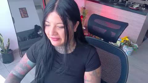 Franchesca  online show from December 2025 07:20:02 PM