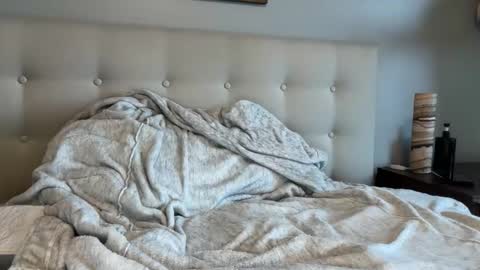 uncutnudist online show from April 2026 03:39:01 PM