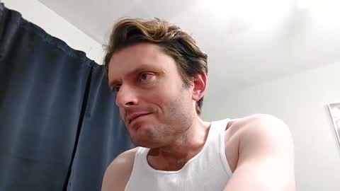 Snapshot of undress_me_ chatting on January 2025 02:29:01 AM undress me online show from January 2025 02:29:01 AM