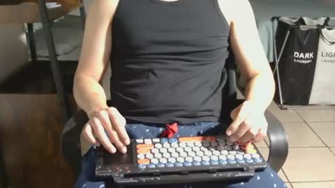 Snapshot of undressme_ chatting on July 2026 06:19:02 AM UndressMe online show from July 2026 06:19:02 AM