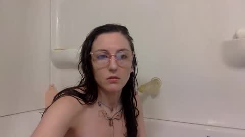 Lola Moonstone online show from January 2026 04:12:02 PM