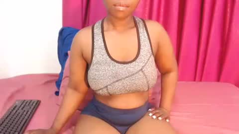 Snapshot of uniquebony chatting on September 2025 10:26:02 AM UNIQUEBONY online show from September 2025 10:26:02 AM