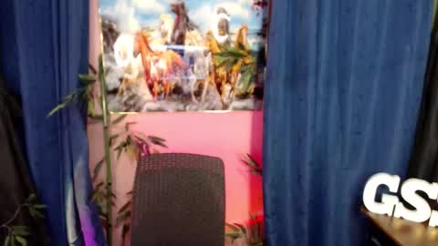 unknown_trans18 online show from October 2025 12:44:02 AM